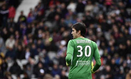  里尔前锋戴帽创队史纪录击败洛里昂  