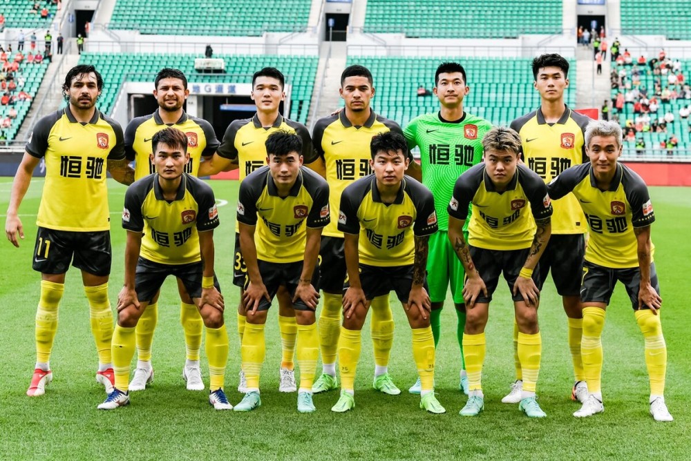  圣诞魔鬼赛程来袭，多支球队轮换阵容应对  