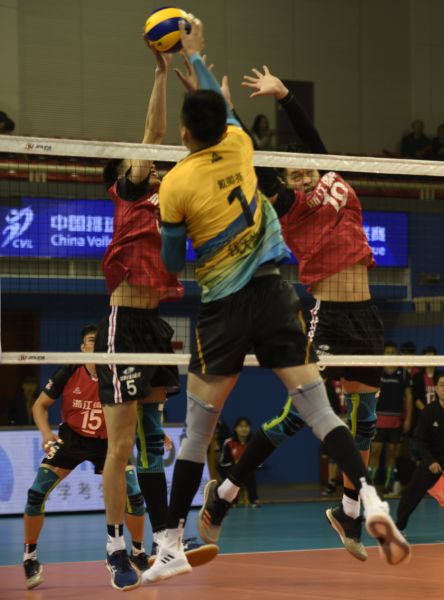  沃尔夫斯堡锋线哑火，连续三轮联赛未进球  