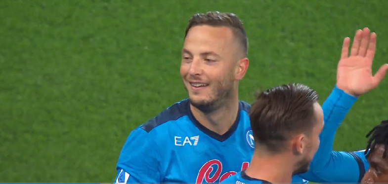  国际米兰主场逆转尤文图斯登顶榜首  