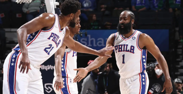  恩比德统治攻防两端76人轻取尼克斯稳固前六  